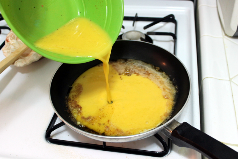 Illustration for article titled How To Make Breakfast Tacos, The Best Track Day Food Ever